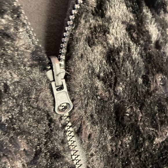 Sporto Reversable Cape, Fleece/ Faux Fur, One Size - Picture 12 of 12